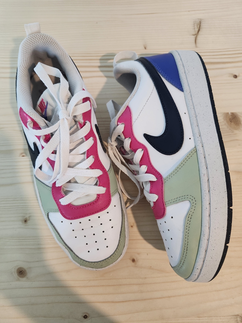 Nike Court Borough Low-Top Sneakers  6Y (Women's 7)